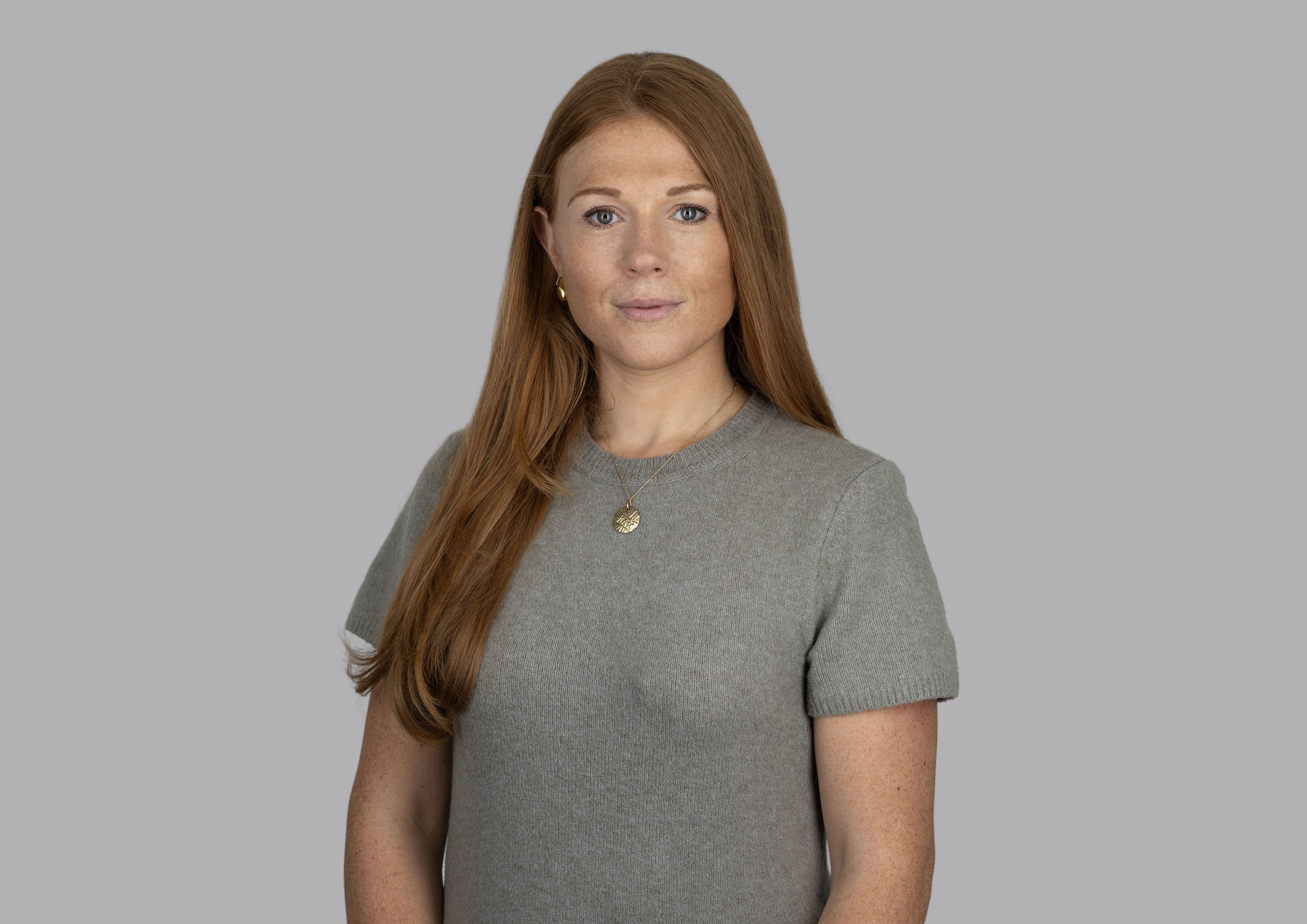 Headshot Hannah Diss